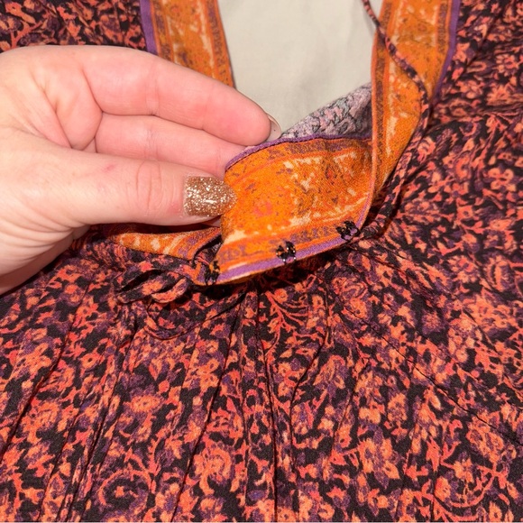 Free People Boho Orange Once Upon a Time Bell Deep V-neck Sleeve Romper Size Sm - Picture 9 of 9